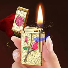 ※21日まで値下 Rose(ローズ)際立つ エレガント ゴールドライター【新品】のサムネイル