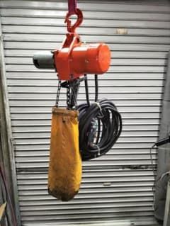 中古品 □ 二葉製作所 ホイストミニパワー200kg □ 発 □ IT6U3I06XX4G 二葉製作所 SPEED ミニパワー 200kg 電動ホイスト チェーン約12m