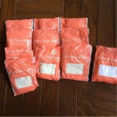 アイボリーのストッキングのサムネイル