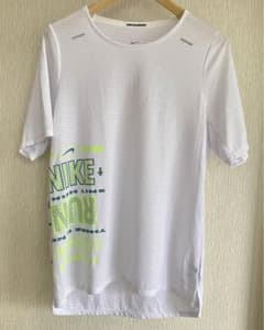 kumikumiさま専用 NIKE ランニング Tシャツ M DRI-FITのサムネイル