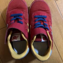 New Balance 赤いキッズシューズ20cmのサムネイル