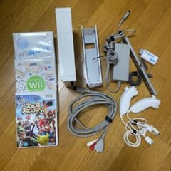 Wii本体一式 ソフト3本 ヌンチャク 変換機のサムネイル