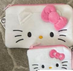 韓国限定　キティ　ポーチ　白の大小2個売りのサムネイル