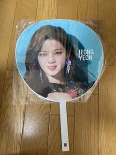 TWICE うちわのサムネイル