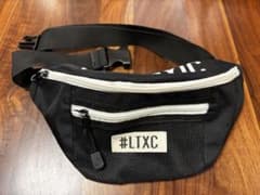 lovetoxic ボディバッグ 黒のサムネイル