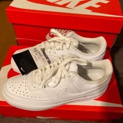 NIKE ナイキ スニーカー新品未使用のサムネイル