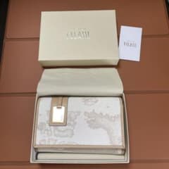 【新品】 PRIMA CLASSE プリマクラッセ 長財布 地図柄　ホワイト 希少】プリマクラッセ 長財布 ホワイト 地図柄 | Buyee日本代购服务