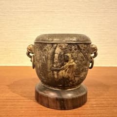 時代物 唐銅小香炉 象耳遊環 山水人物浮彫 木製台座付 - メルカリ