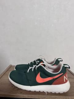 NIKE スニーカー ローシワンレトロ　グリーンのサムネイル