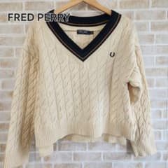 FRED PERRY　チルデンニット　ケーブル編みVネックセーター