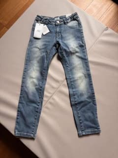 【お値下げ】ARMANI JUNIOR デニムパンツ ハート刺繍のサムネイル