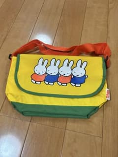 レトロ　ミッフィー ショルダーバッグ カラフルのサムネイル