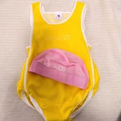【無記名】メガロスMEGALOS 水着 Mサイズ 帽子セット　女の子のサムネイル