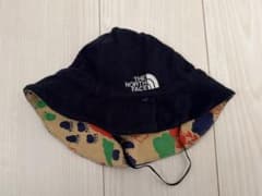 THE NORTH FACE リバーシブルベビー帽子のサムネイル