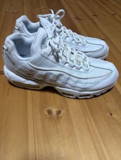 NIKE AIR MAX 95 トリプルホワイト　CT1268-100のサムネイル