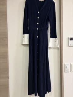 JUSGLITTY ニットワンピース ネイビー 配色カフス ベルト付きのサムネイル