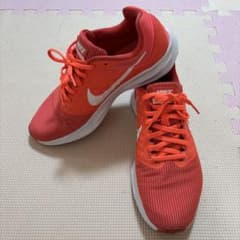 【美品】NIKE ランニングシューズ 27cm レッド シャインレッド オレンジのサムネイル