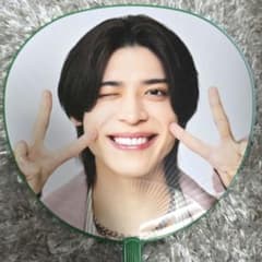 timelesz LIVETOUR 2026 MOMENTUM うちわ 松島聡 - メルカリ