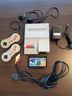 ☆任天堂 ニューファミコン 本体 HVC-101 コントローラー付☆美品