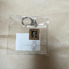 フェルメール展 ミッフィー 真珠の耳飾りの少女 アクリルキーホルダーのサムネイル