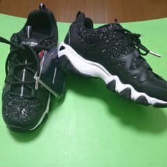 SKECHERS×atomos限定コラボのサムネイル