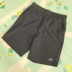 THE NORTH FACE ショートパンツ ブラックのサムネイル