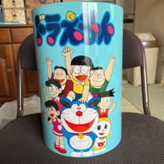 レトロなドラえもんのゴミ箱のサムネイル