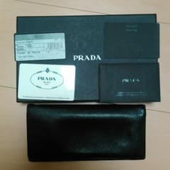 PRADA　サフィアーノ　黒　財布のサムネイル