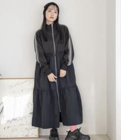 LOWRYSFARM トラックドッキングワンピースのサムネイル