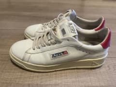 AUTRY 42 ホワイト/レッド スニーカーのサムネイル