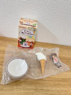 【本日限り価格‼️】デスクdeコメダ珈琲店 ミニチュアデスクフィギュア 3番