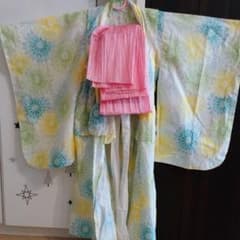 mmmさま専用【美品】浴衣 100のサムネイル