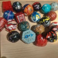 値下げ！爆丸20体　まとめ売り！のサムネイル