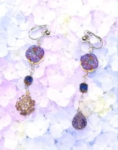 紫陽花 アシンメトリー イヤリングのサムネイル