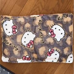 ハローキティーのあったか枕カバーです。のサムネイル