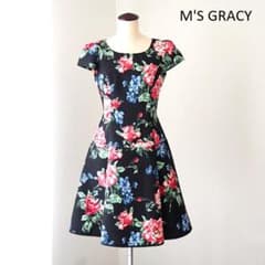 美品❤️エムズグレイシー　フレアワンピース　半袖　花柄　グレー　Mサイズ　38 M'S GRACY エムズグレイシー 花柄 フレアワンピース 38 黒 半袖 - メルカリ