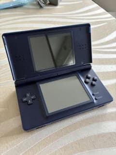 ニンテンドー DS Lite 本体 ネイビー【ソフト２枚付き】のサムネイル