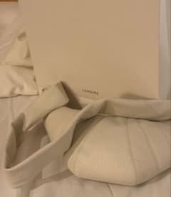 LEMAIRE ホワイト　レザー　ショルダー　バッグ クロワンソン　スモール LEMAIRE ホワイト レザー ショルダー バッグ クロワンソン スモール