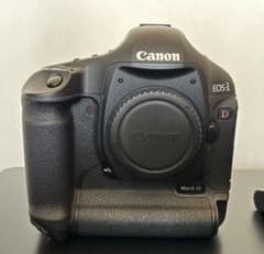 Canon EOS-1D Mark IIIのサムネイル