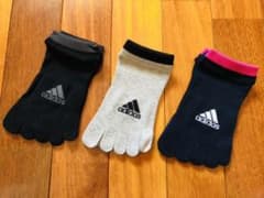 アディダス　レディース　５本指ソックス　adidas  3足セットのサムネイル