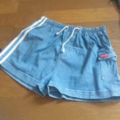 ショートパンツのサムネイル