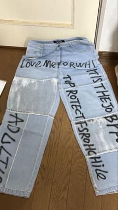 .kom グラフィティ デニムパンツ Lサイズのサムネイル