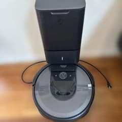 iRobot Roomba i7 ロボット掃除機 本体 自動ゴミ収集機付 - メルカリ