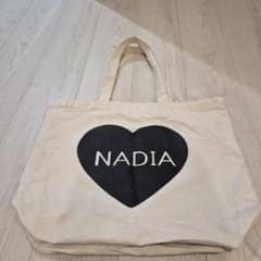 NADIA ハートロゴ トートバッグのサムネイル