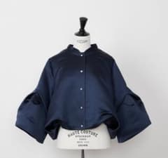 HEVE Petal Cloud Blouzon navy - メルカリ