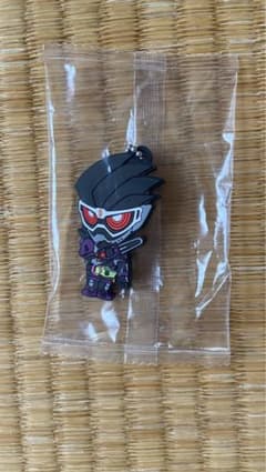 仮面ライダーシリーズ　レジェンドライダー　カプセルラバーマスコット　ゲンムのサムネイル
