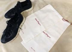 美品！サルヴァトーレフェラガモFERRAGAMO本革スニーカーALPE！黒靴のサムネイル