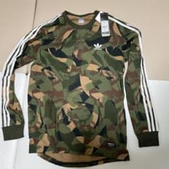 adidas ロングTのサムネイル