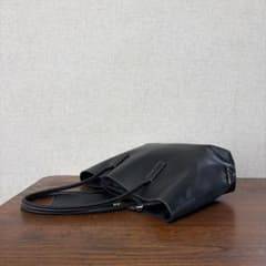 PRADA プラダ レザー トートバッグ プレート ブラック ポーチ付き 