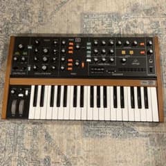 ベリンガー Behringer アナログシンセ POLY Dのサムネイル